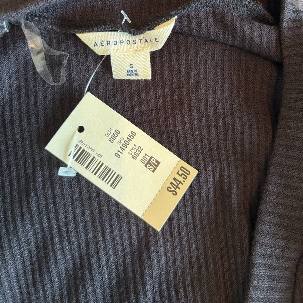 🆕 AEROPOSTALE Long Sleeve Solid Lace-Up V-Neck Tee In Black - Picture 8 of 8